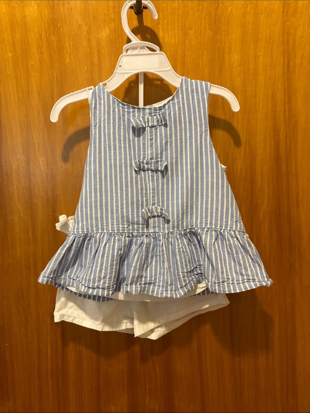 💙 3 FOR $22
Fred & Flo Blue and White Striped Ruffle Tank with White Shorts